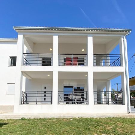 Villa Alexandria Ližnjan Εξωτερικό φωτογραφία
