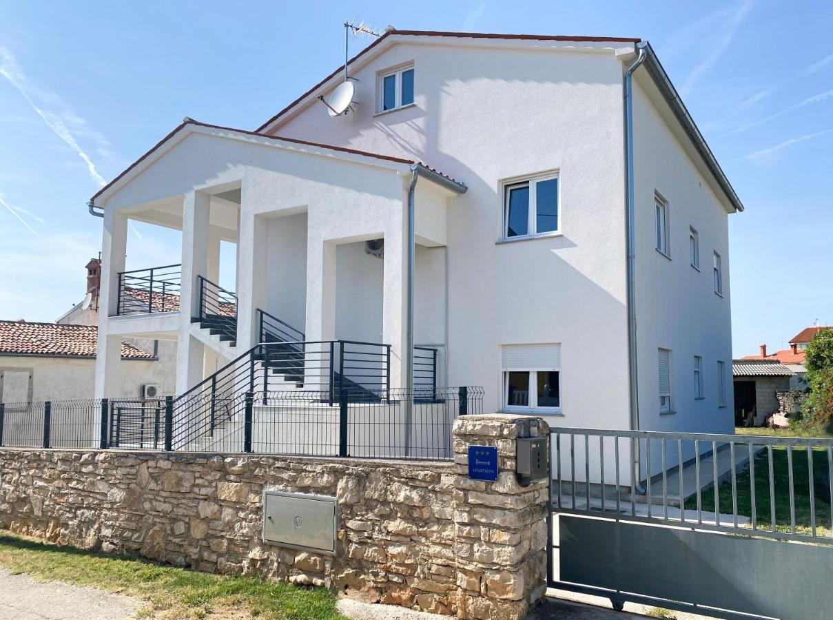Villa Alexandria Ližnjan Εξωτερικό φωτογραφία